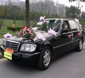 婚庆用车:奔驰